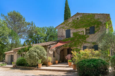 Villa - 234 m² - 8 pièces