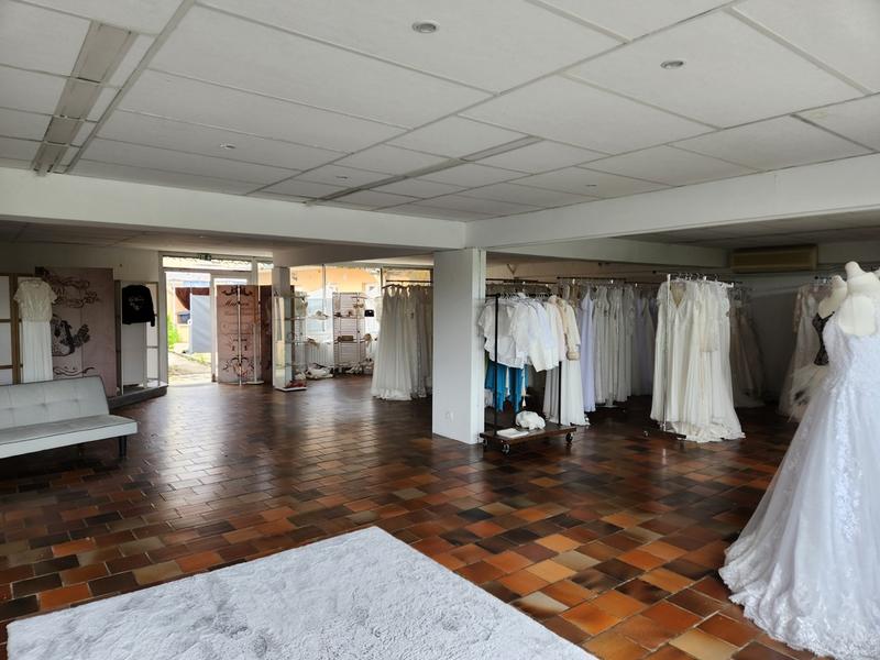 Local d'activité / Entrepôt - 450 m² - 6 pièces