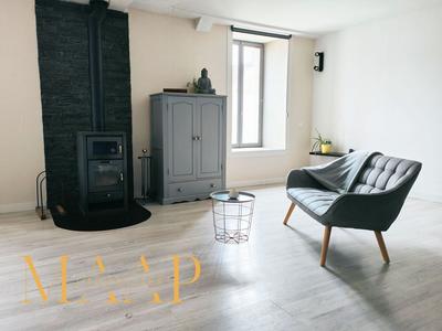 Maison - 185 m² - 9 pièces