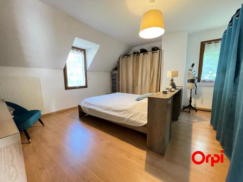 Maison - 215 m² - 8 pièces