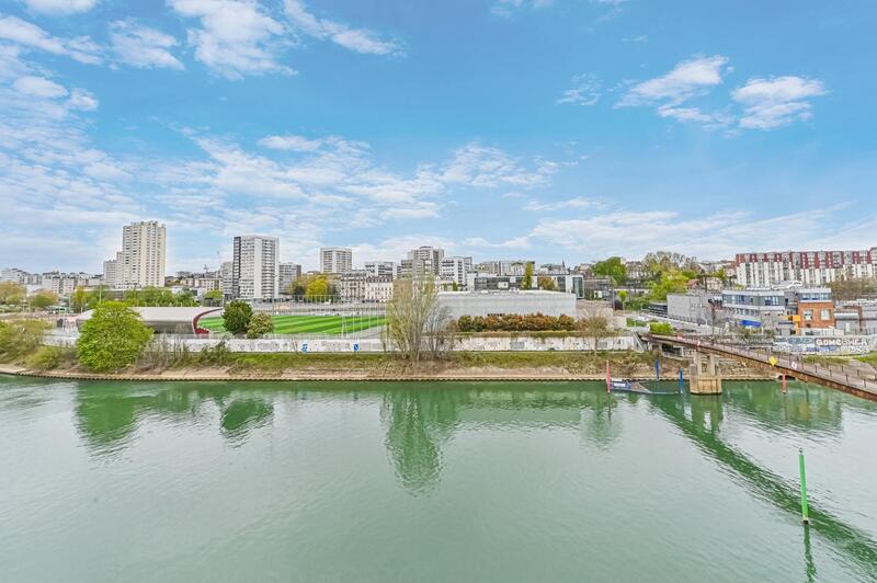 Appartement - 90 m² - 4 pièces