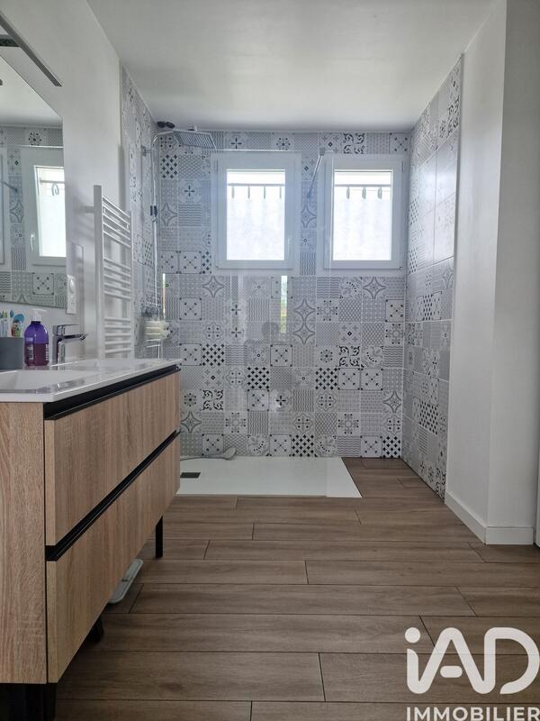 Maison - 92 m² - 5 pièces