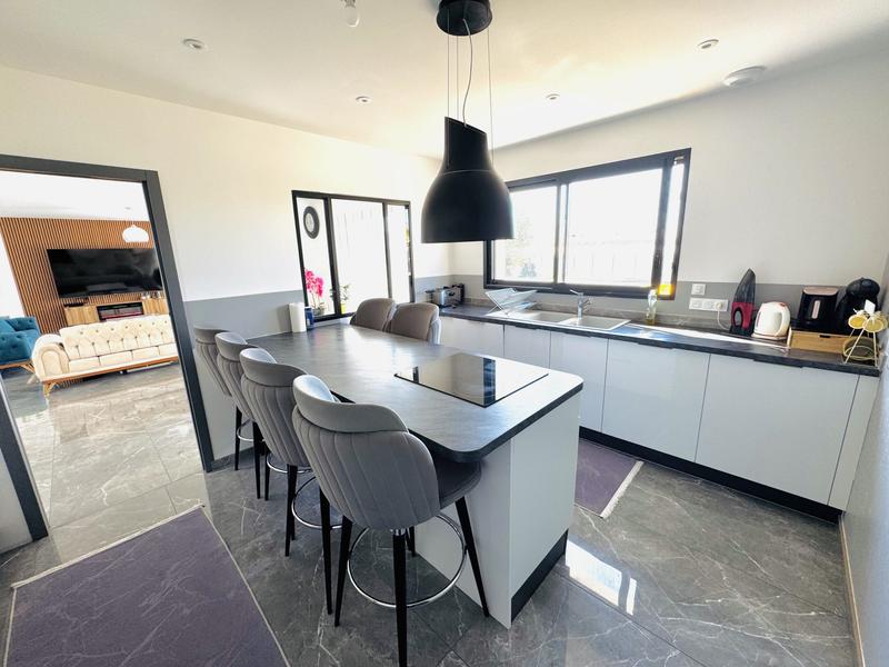 Maison contemporaine - 145 m² - 6 pièces