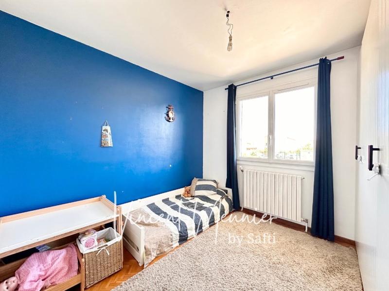 Maison - 216 m² - 9 pièces