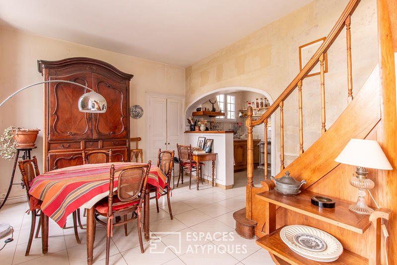 Maison - 460 m² - 12 pièces