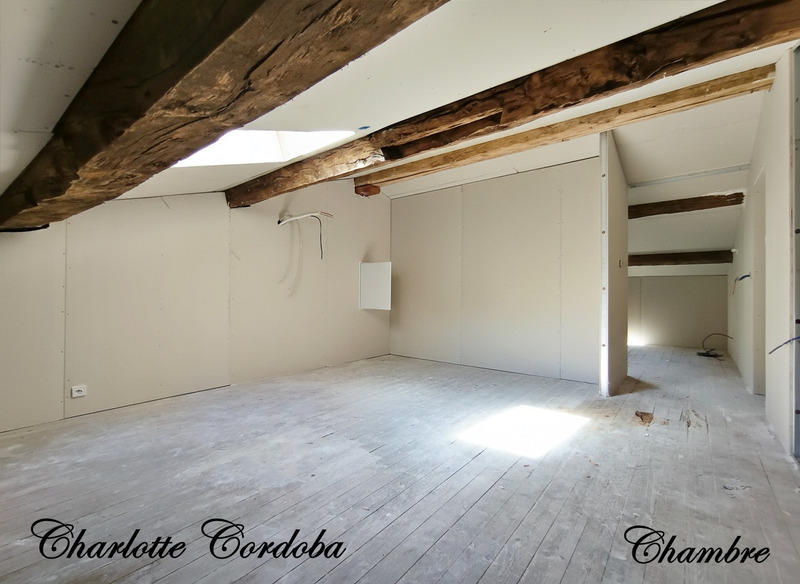 Maison - 478 m² - 16 pièces