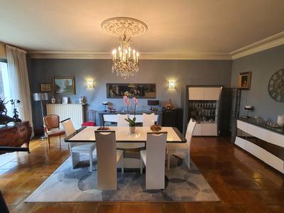 Maison - 228 m² - 5 pièces