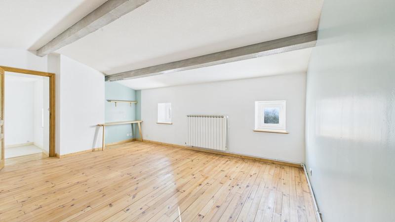 Maison - 202 m² - 6 pièces