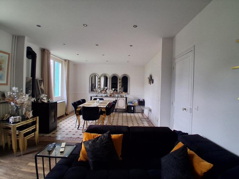 Maison - 91 m² - 6 pièces