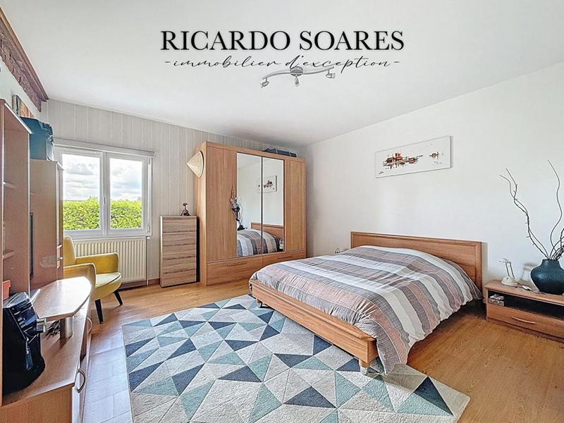 Maison - 218 m² - 8 pièces