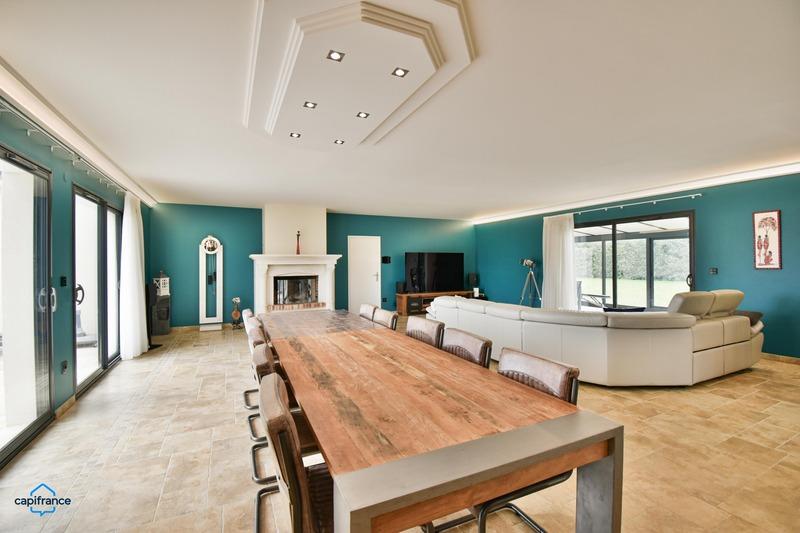 Propriété - 373 m² - 11 pièces