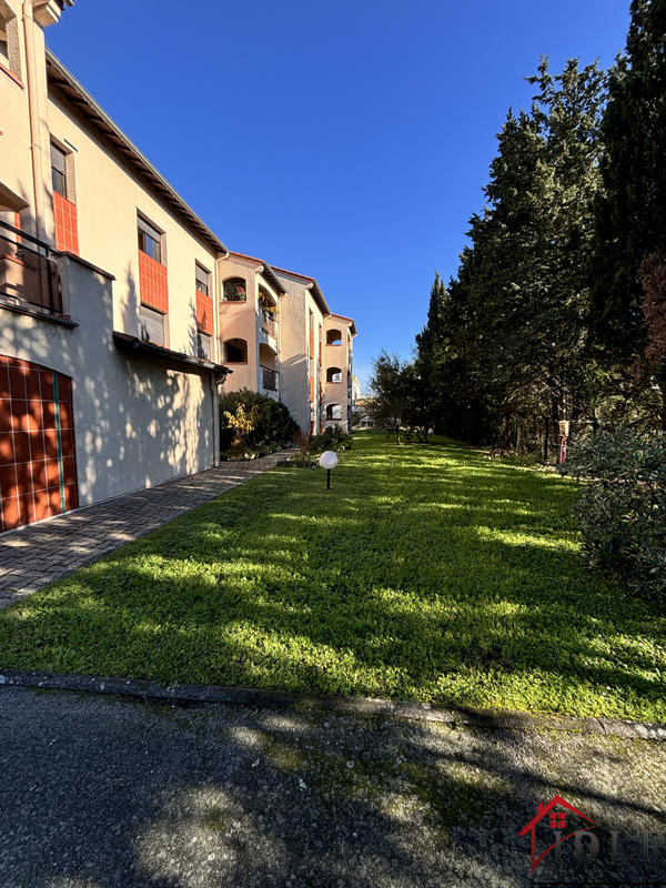 Appartement - 187 m² - 6 pièces