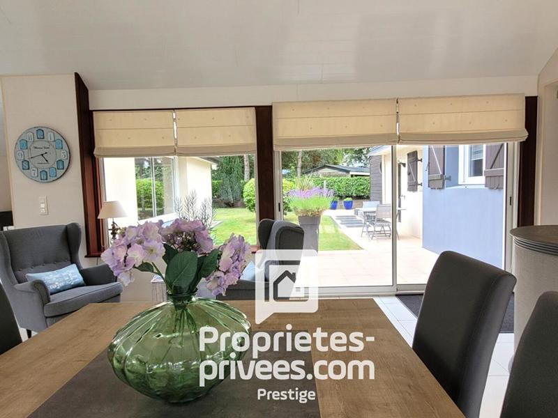 Demeure - 196 m² - 6 pièces