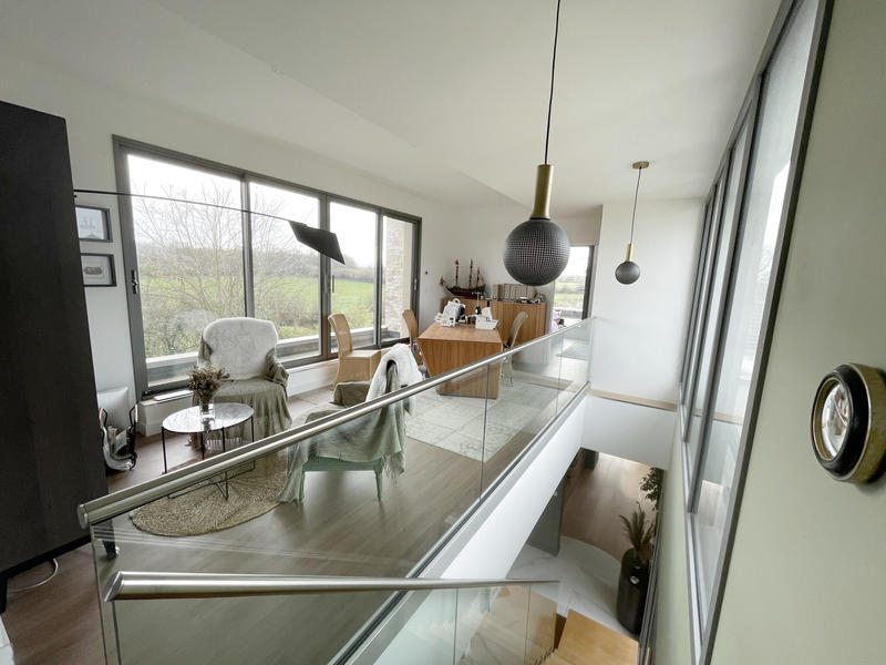 Maison - 217 m² - 6 pièces