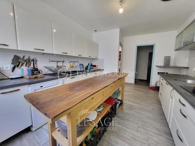 Maison - 167 m² - 5 pièces