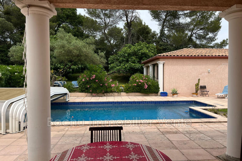 Villa - 320 m² - 9 pièces