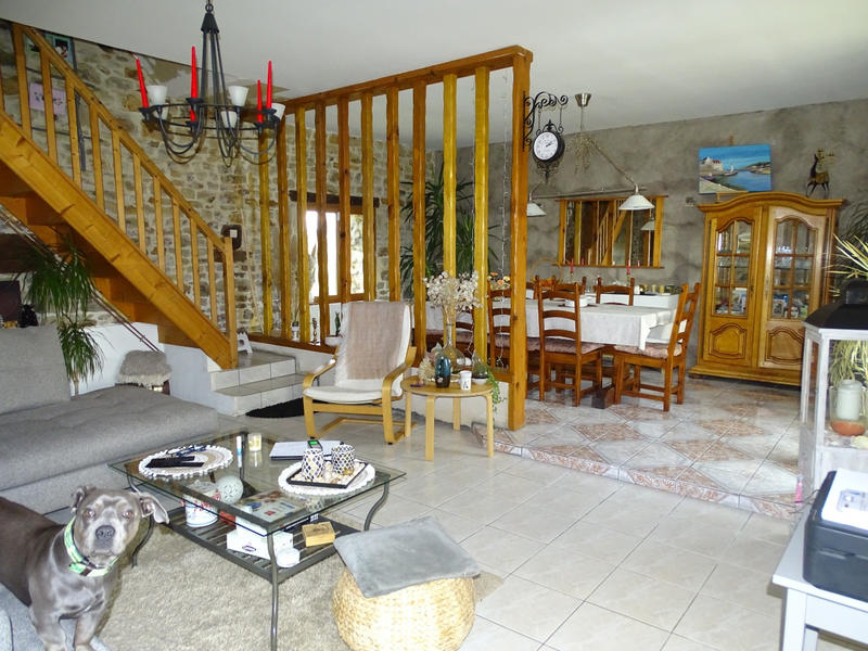 Maison - 170 m² - 5 pièces