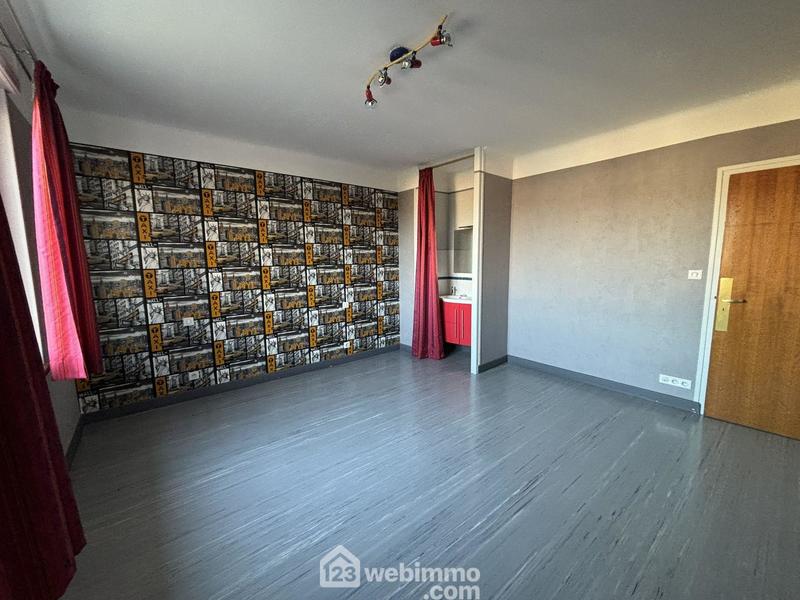 Maison - 370 m² - 11 pièces