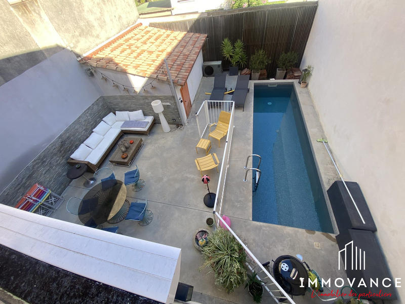 Maison - 244 m² - 7 pièces