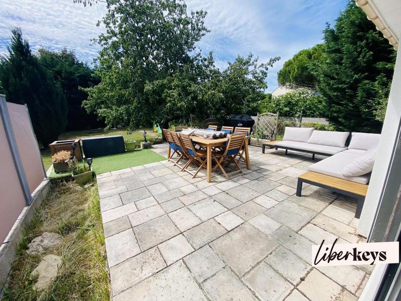 Pavillon - 120 m² - 7 pièces