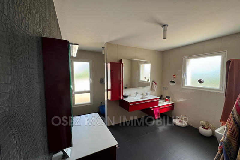 Villa - 190 m² - 6 pièces