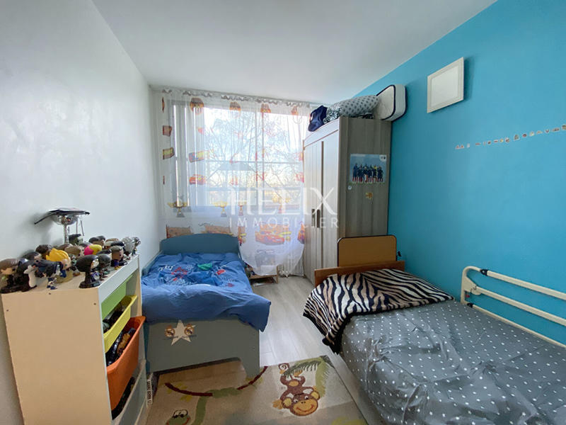 Appartement - 85 m² - 5 pièces