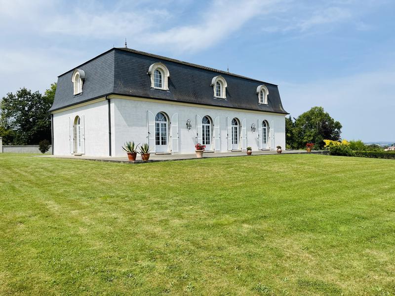 Villa - 290 m² - 5 pièces