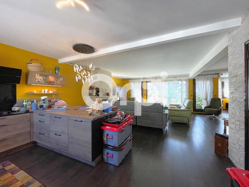 Appartement - 152 m² - 4 pièces