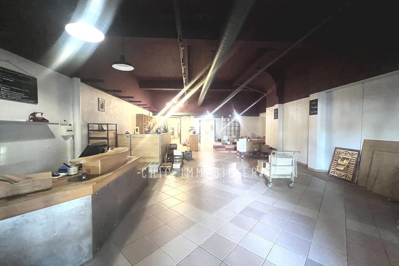 Local commercial - 197 m²