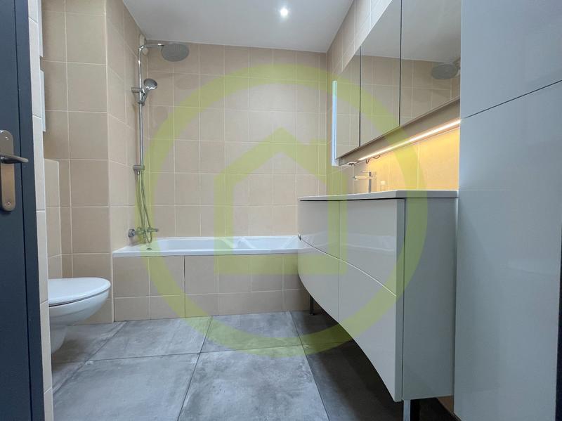 Appartement - 82 m² - 3 pièces