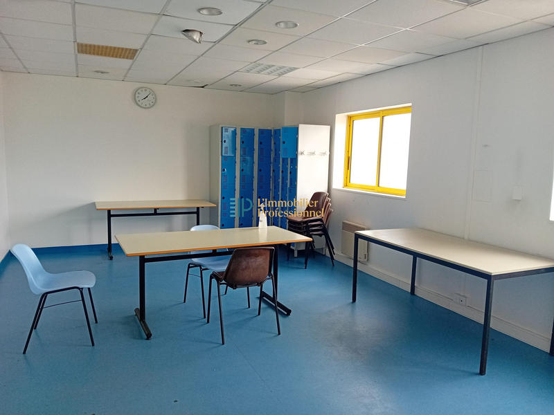 Local d'activités - 2 500 m²