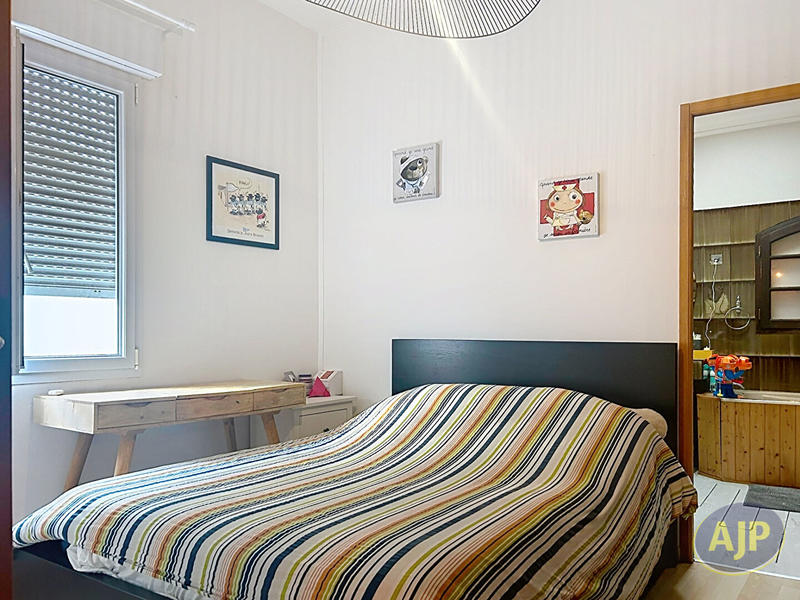 Maison - 176 m² - 8 pièces