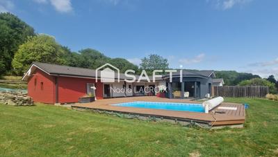 Maison - 228 m² - 7 pièces