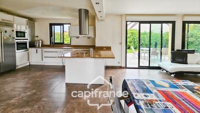 Maison - 120 m² - 6 pièces