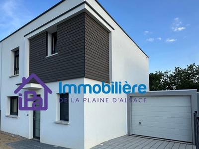 Maison - 99 m² - 4 pièces