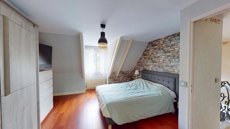 Maison - 166 m² - 7 pièces