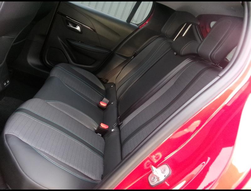 Peugeot E-208 Allure Pack