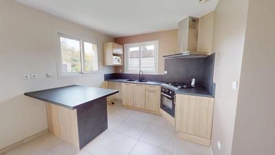 Maison - 90 m² - 4 pièces