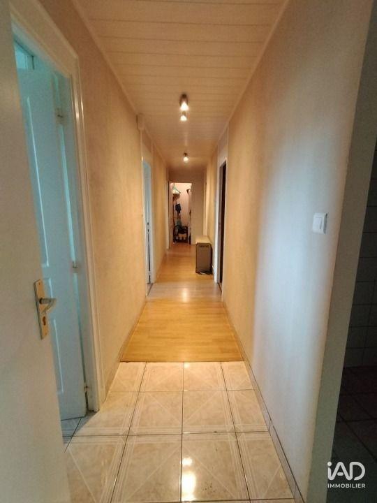 Maison - 234 m² - 11 pièces