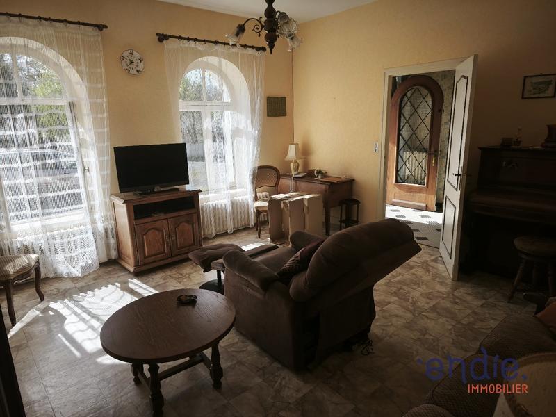 Maison - 185 m² - 8 pièces