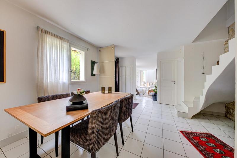 Maison - 200 m² - 7 pièces