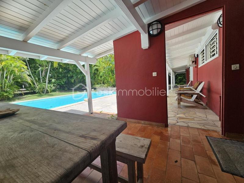 Maison - 226 m² - 4 pièces