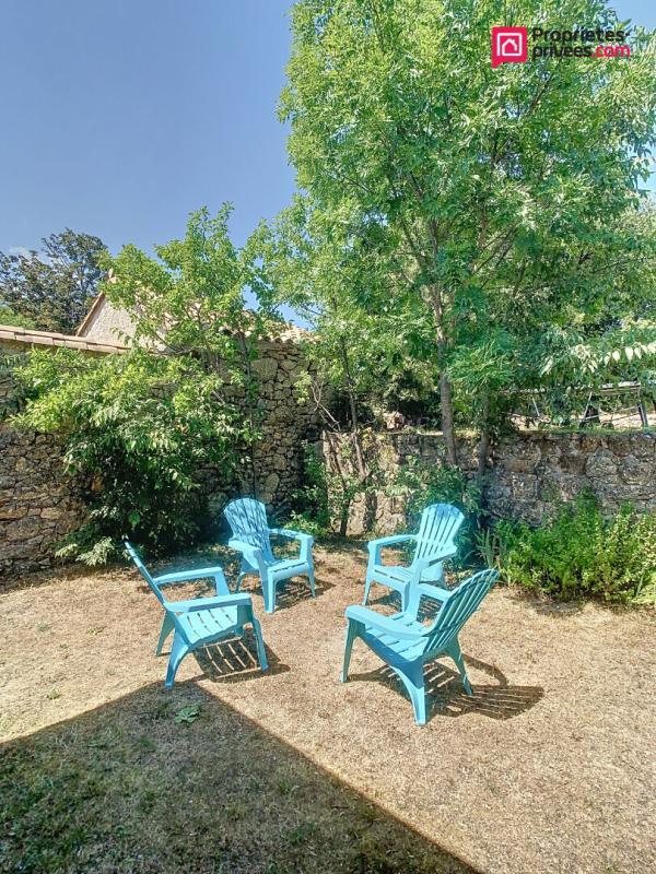 Maison - 215 m² - 9 pièces