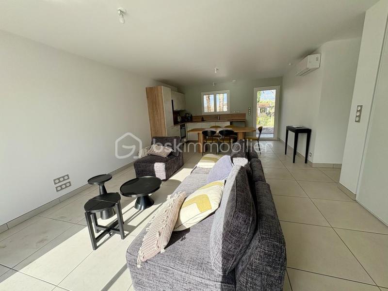 Maison jumelée - 82 m² - 4 pièces