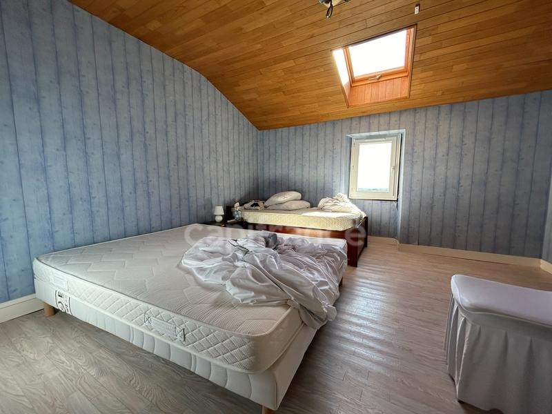 Maison - 182 m² - 7 pièces