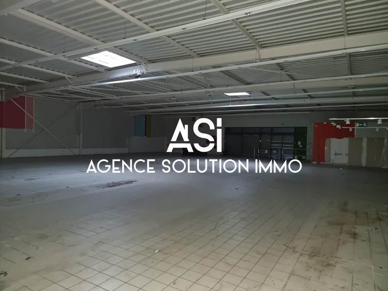 Local commercial - 1 104 m²