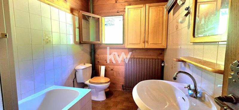 Châlet - 254 m² - 7 pièces