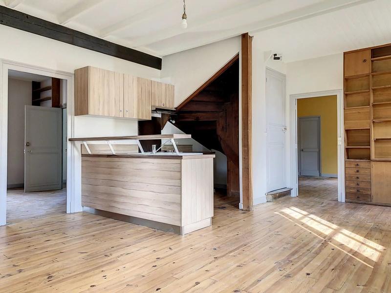 Maison - 93 m² - 5 pièces