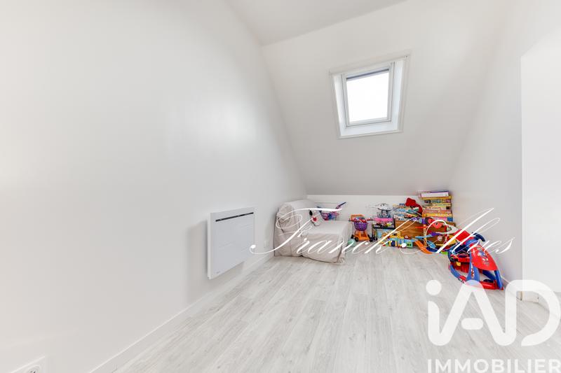 Maison - 121 m² - 5 pièces