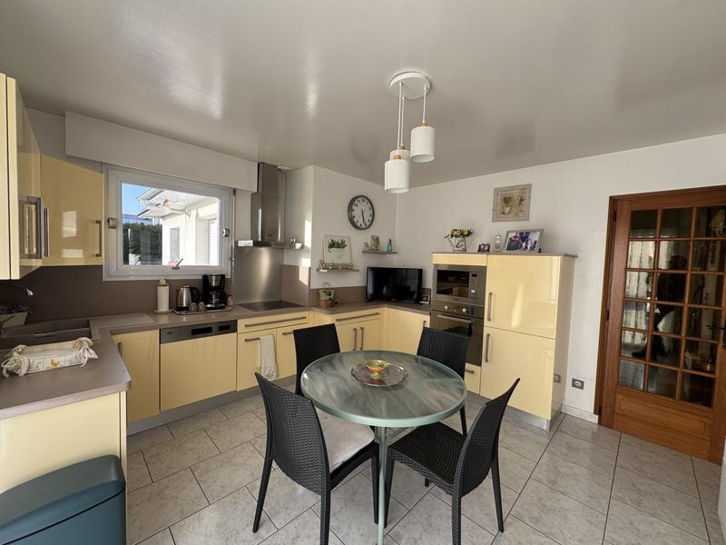 Maison - 185 m² - 7 pièces